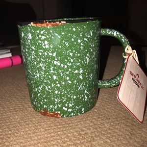 Red shed green big coffee cup NWTS.